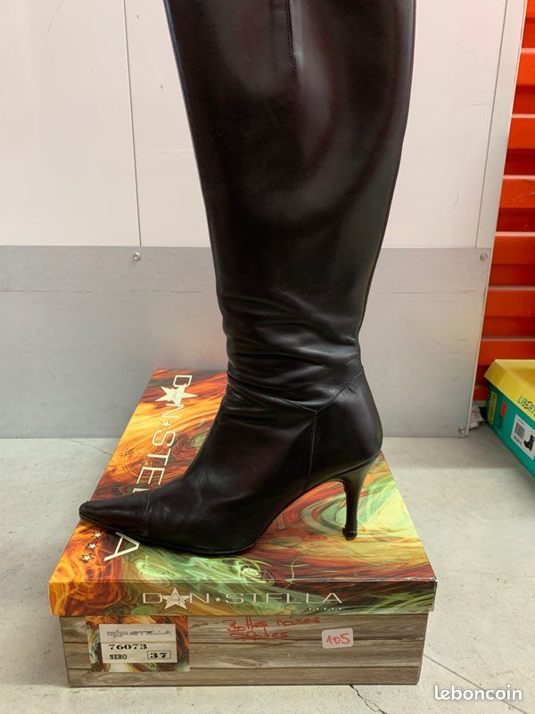 Bottes à talons - noir (image 2)