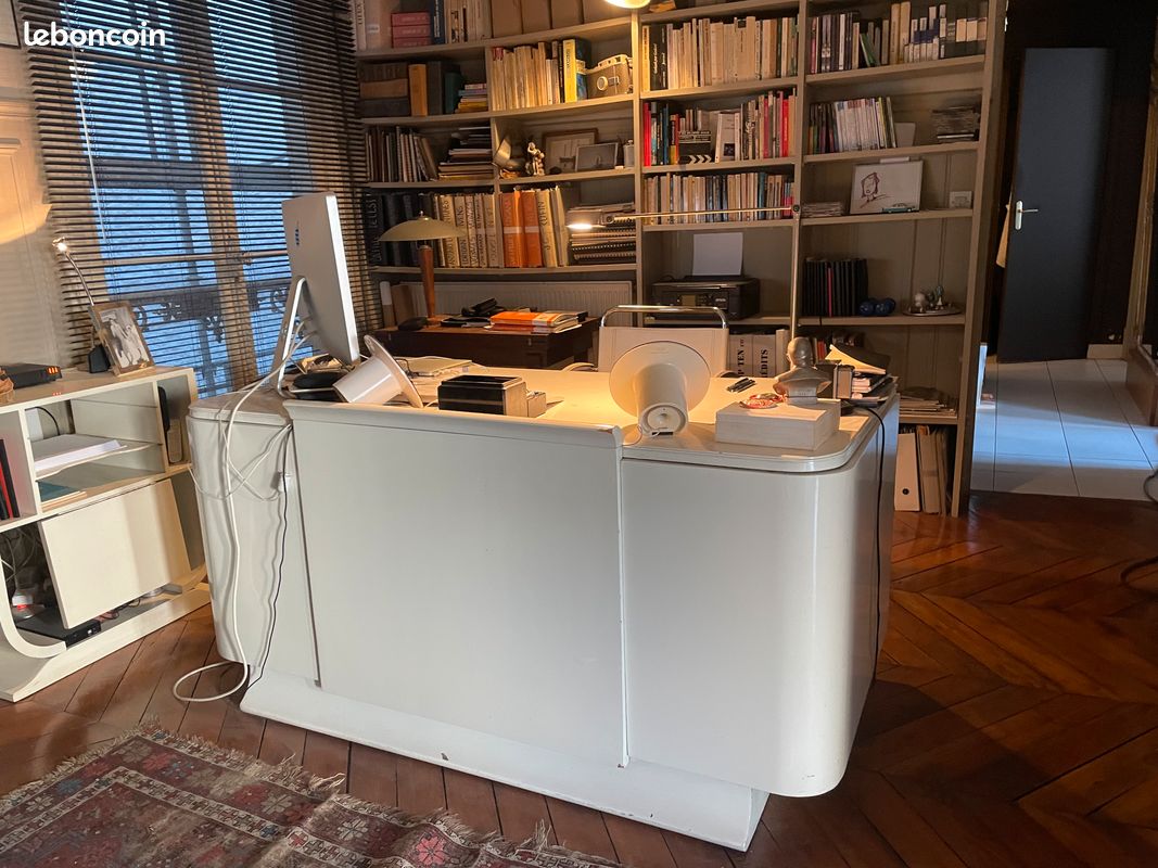 Beau bureau art déco laqué blanc (image 1)