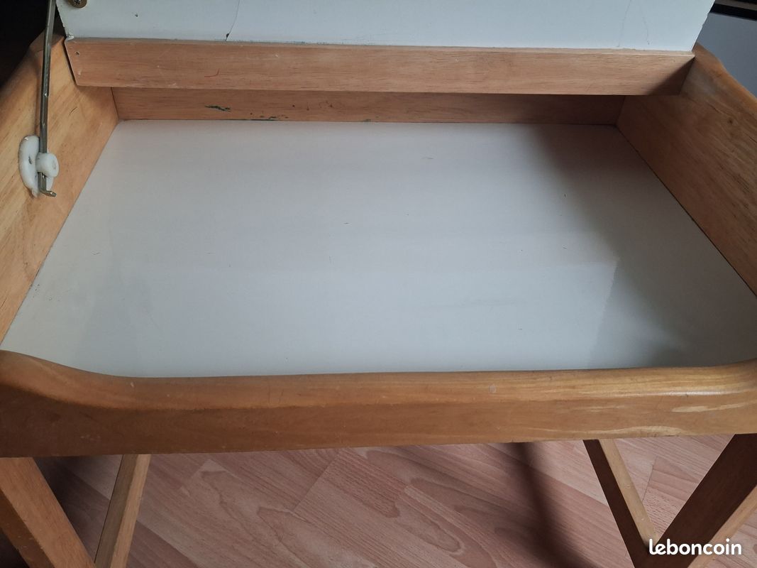 Bureau d'écolier enfant en bois avec pupitre relevable (image 8)