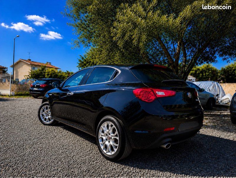 ⭐️MAGNIFIQUE ALFA ROMEO Giuletta 1.4l édition ⭐️ CÉRAMIQUE 🔧 DISTRI+ Pompe+ Vidange NEUVE + CT 🆗👍 (image 4)