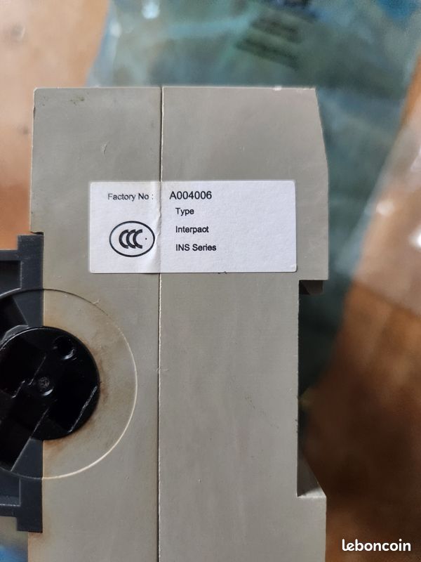 Interrupteur sectionneur Merlin gerin 100A 8KVA (image 5)