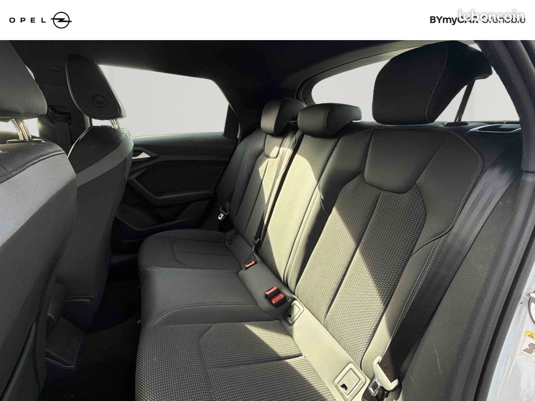AUDI A1 Sportback 30 TFSI 110 ch S tronic 7 S Line (image 12)