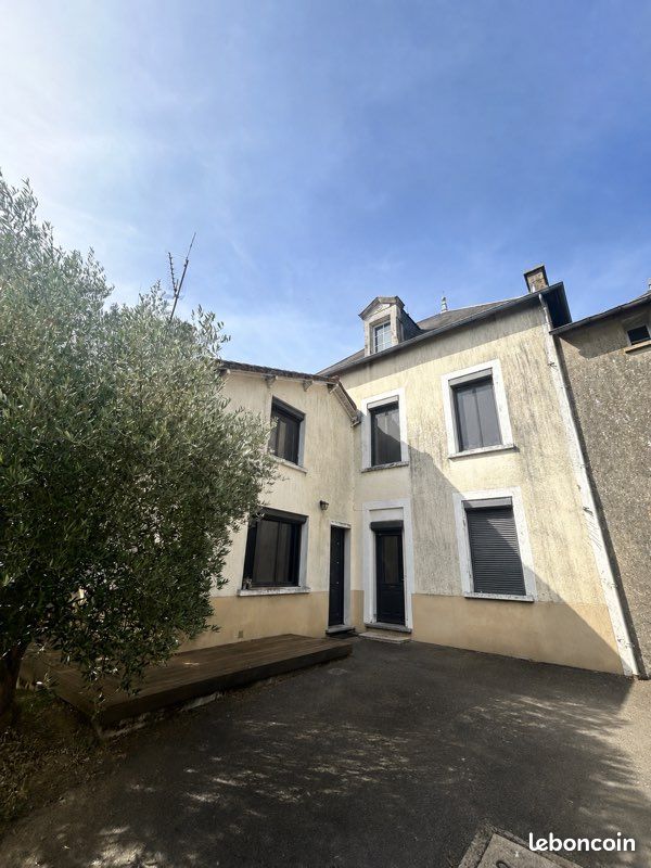 Maison 5 pièces 180 m² · à Saint-Pardoux-Soutiers · 180 m² · 210 000 €