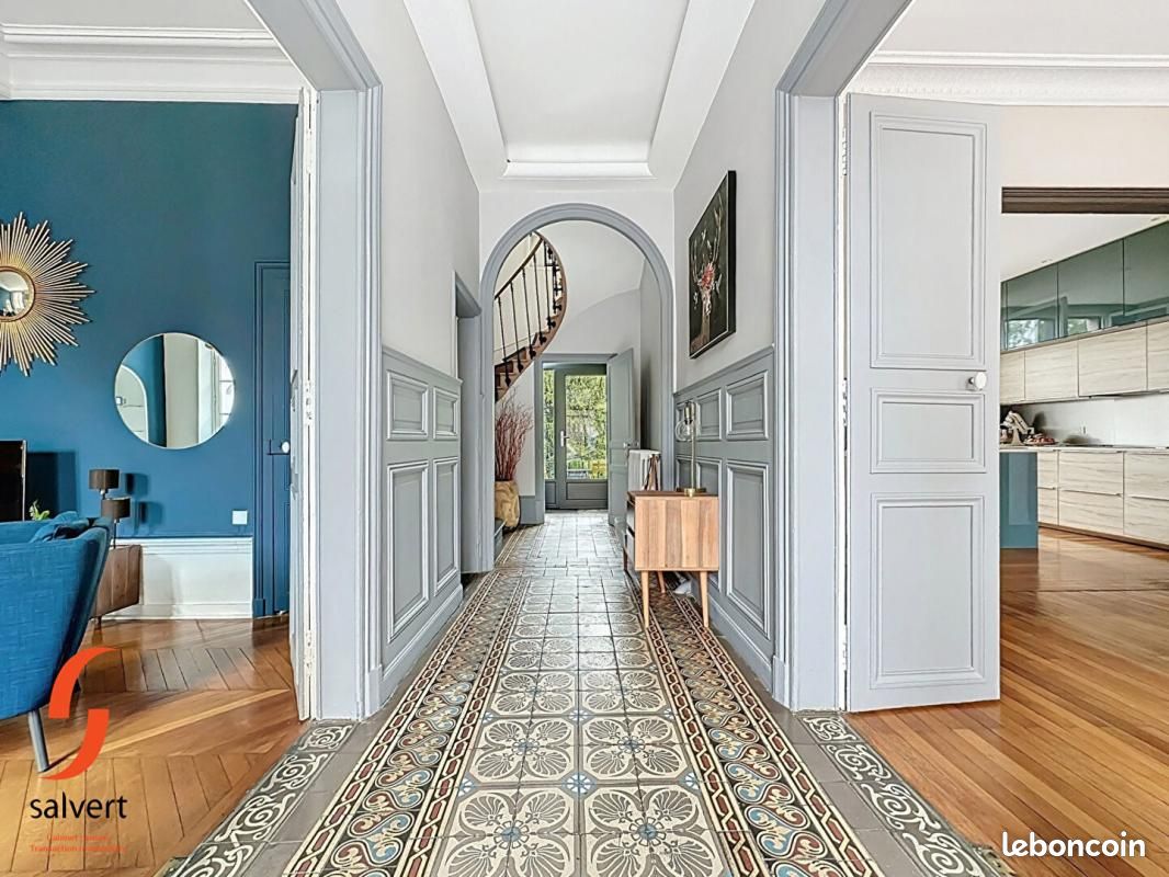 Maison 10 pièces 243 m² · à Montluçon · 243 m² · 346 500 €