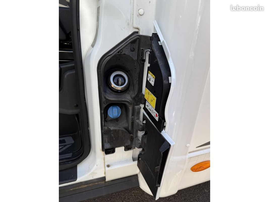 ETRUSCO V 5.9 DF Camping-car profilé Etrusco - Boite automatique 2.0 TDCI 170 ch (image 49)