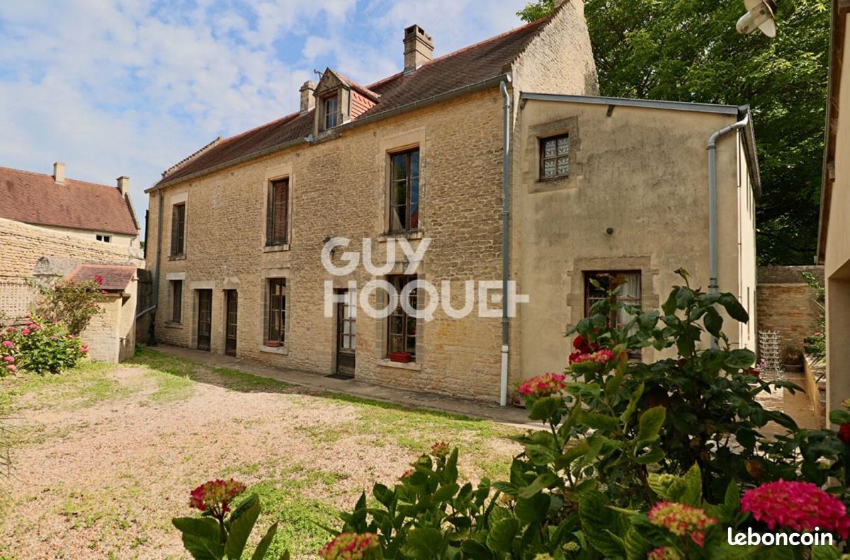 Maison 10 pièces 236 m² · à Mathieu · 236 m² · 498 500 €