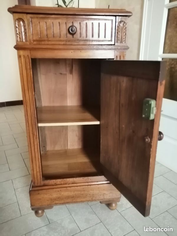 Table de chevet en noyer (image 4)