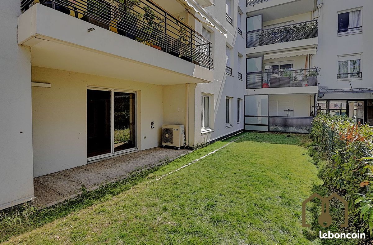 Appartement 4 pièces 89 m² · à Vaulx-en-Velin · 89 m² · 220 000 €