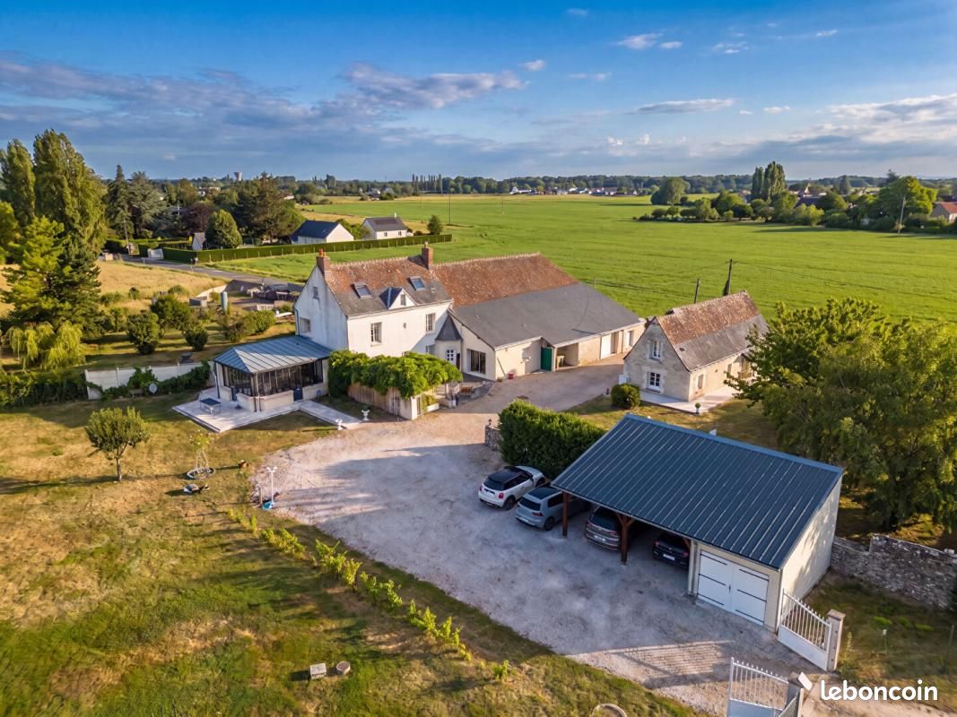 Maison 7 pièces 220 m² · à Azay-sur-Cher · 220 m² · 680 000 €