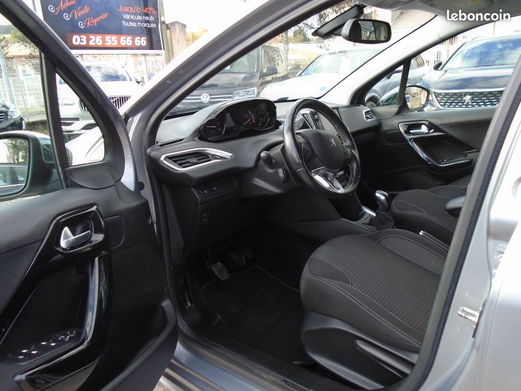 208 bluehdi 100 allure (image 4)