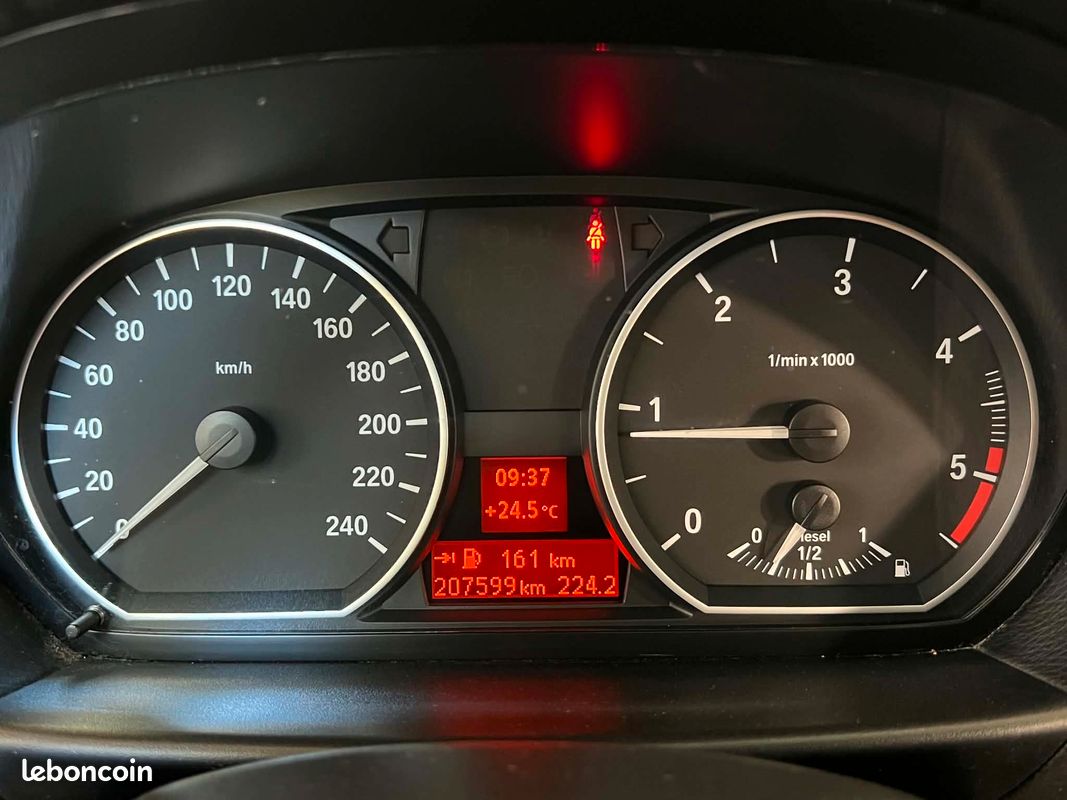 BMW Série 1 116d 115ch Edition 5p (image 13)