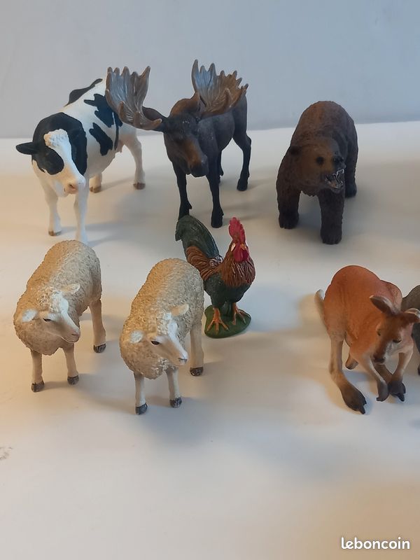 Figurines animaux Schleich et Papo : animaux de ferme, d'Afrique, d'Australie, du Canada, chiens et chiots (image 7)