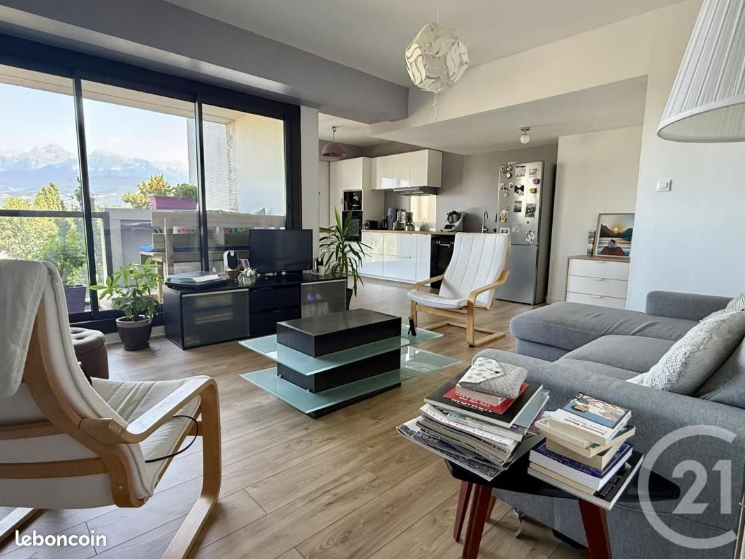 Appartement 3 pièces 76 m² · à Grenoble · 76 m² · 250 000 €