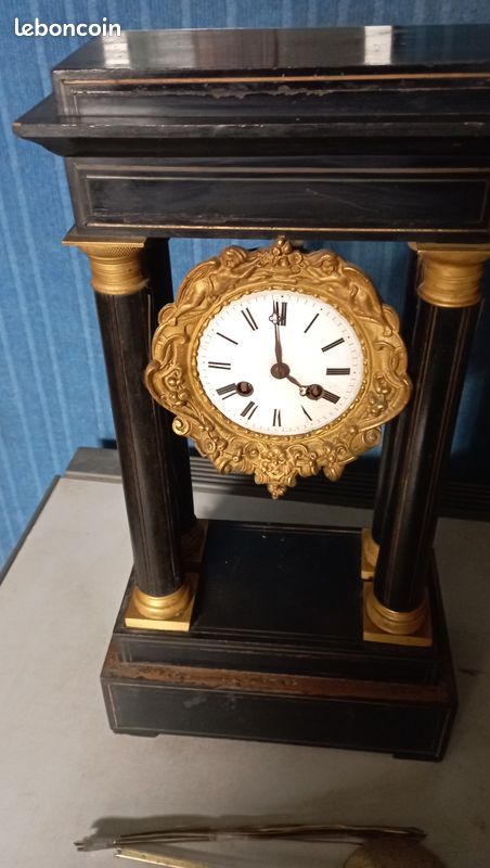 Pendule portique à colonnes (image 1)