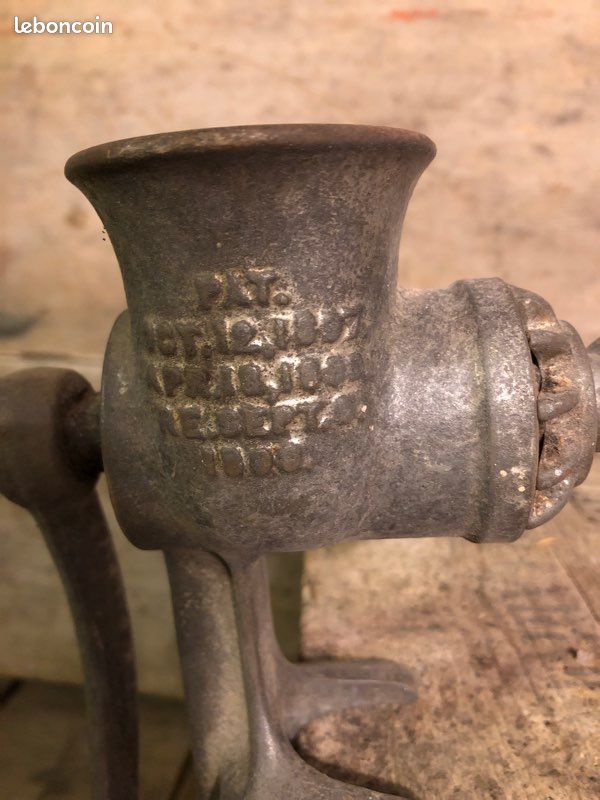 Hachoir manuel ancien (image 3)