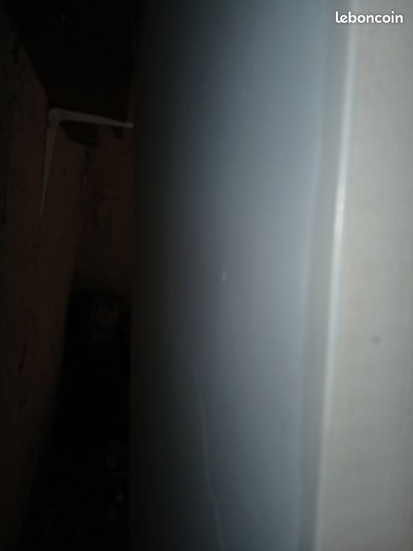 Vends 1 porte 73 cm sans encadrement coupe feu avec chatiere incluse (image 5)