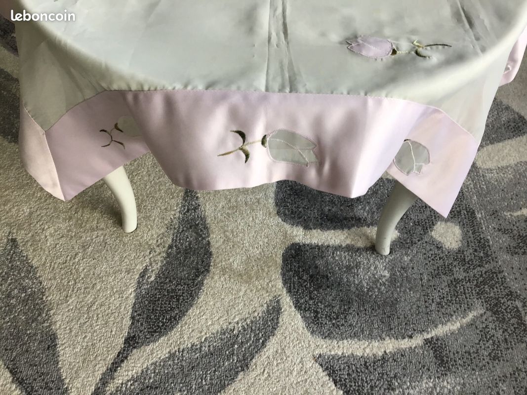 Jolie nappe de table carrée ou table de salon neuve (image 3)