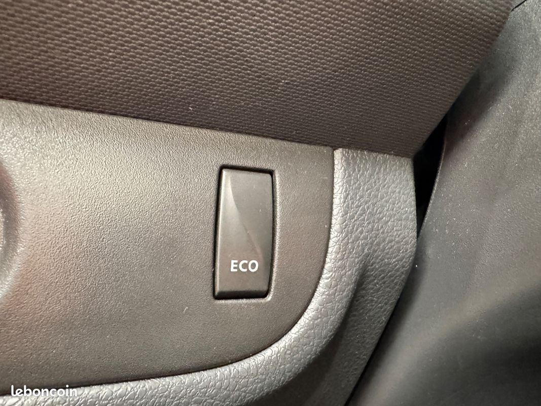 DACIA SANDERO 1.5 DCI 75Ch - AMBIANCE - CLIM - BLUETOOTH - ENTRETIEN CONSTRUCTEUR - GARANTIE 6 MOIS (image 22)