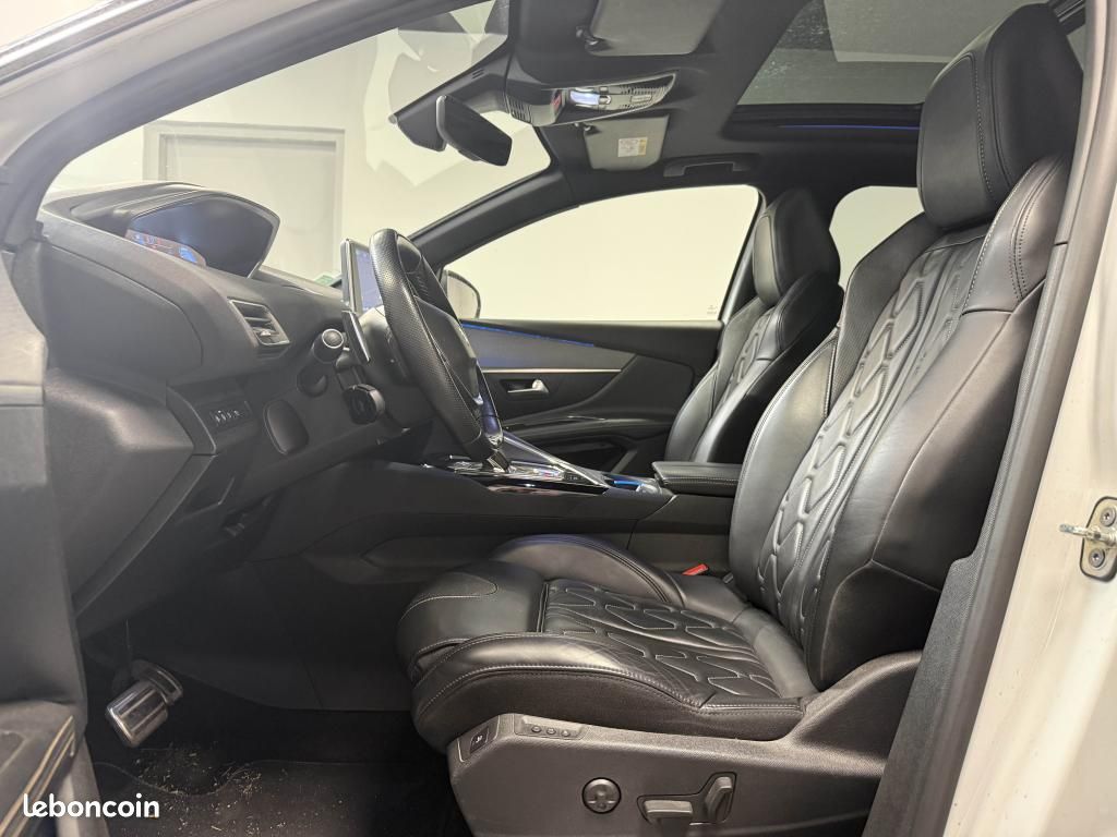 PEUGEOT 3008 Hybrid4 300 ch GT e-EAT8 (image 8)