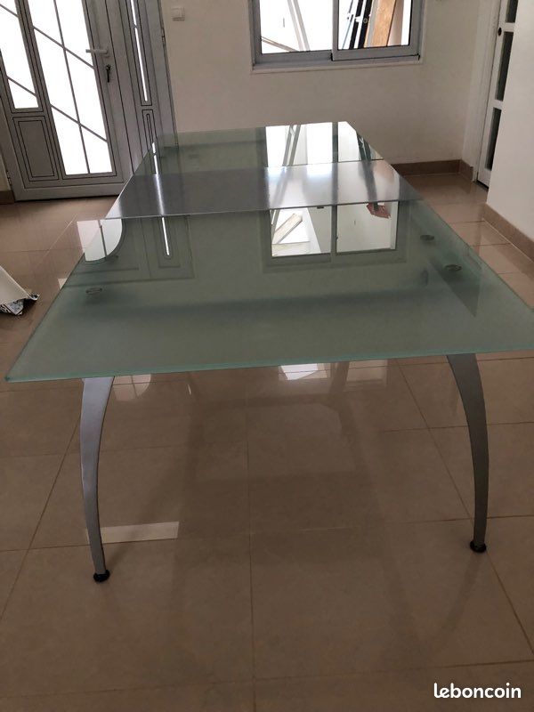 Table en verre (image 4)