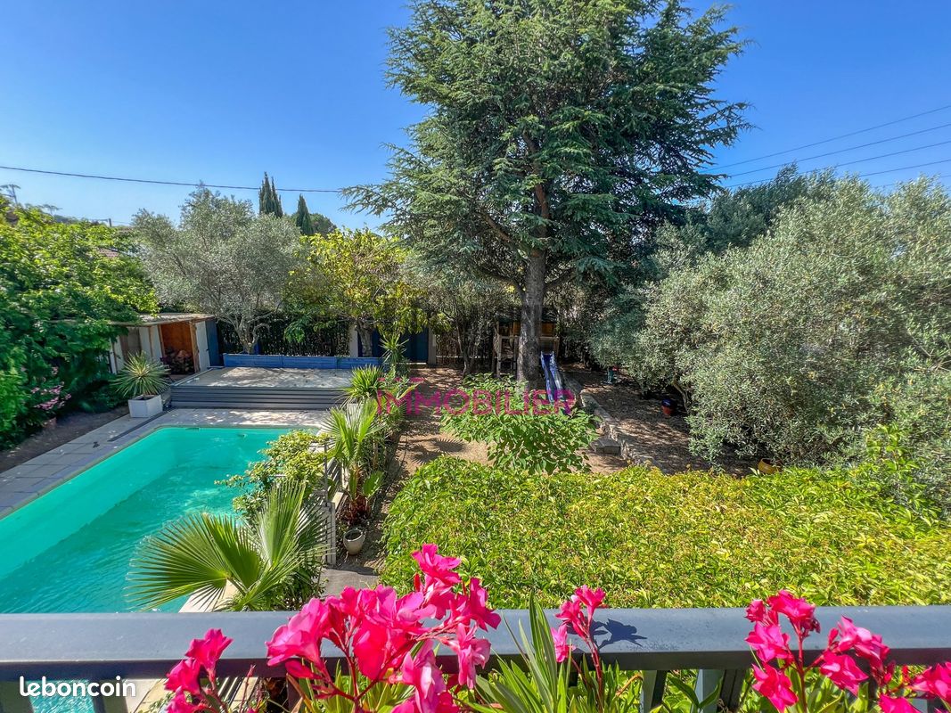 Maison 7 pièces 185 m² · à Carpentras · 185 m² · 477 000 €