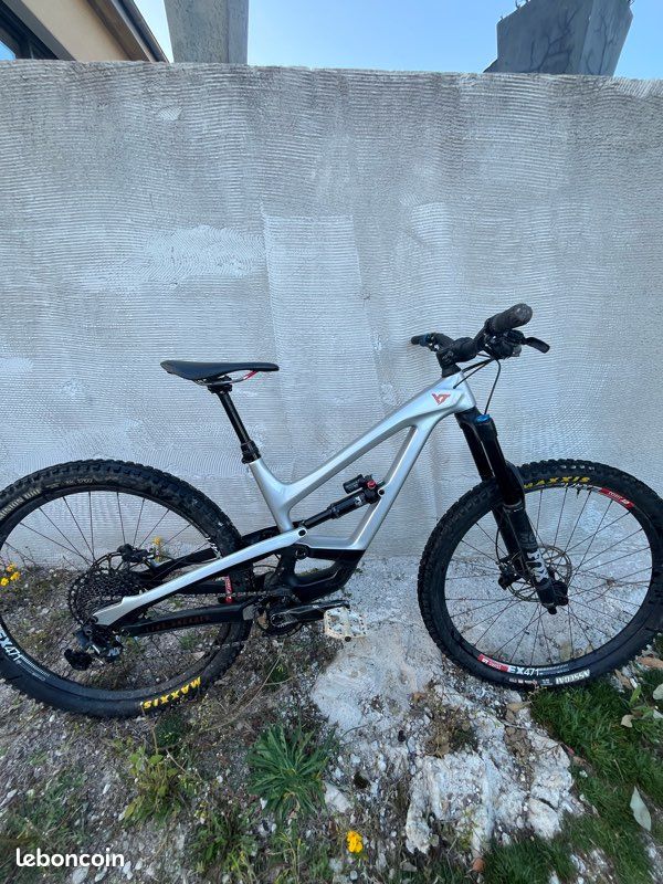 Yt capra cf cadre neuf (image 1)