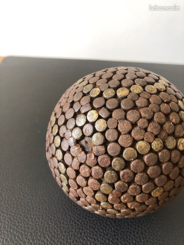 Boule lyonnaise cloutée numérotée AC5 - Collection