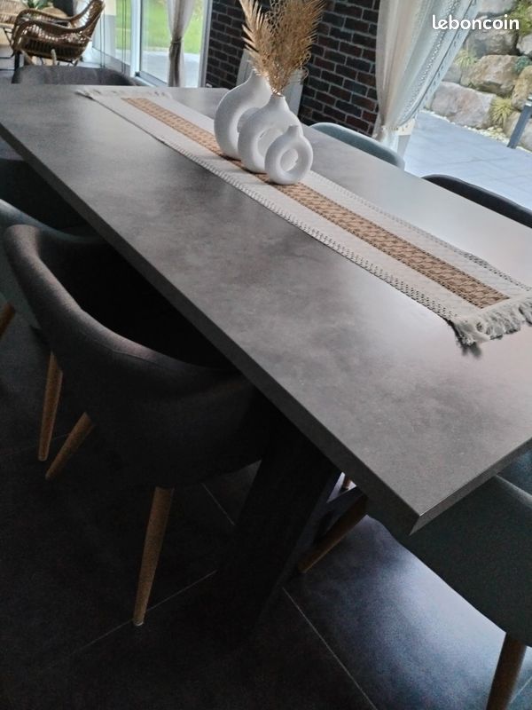 Table à manger gris béton (image 2)