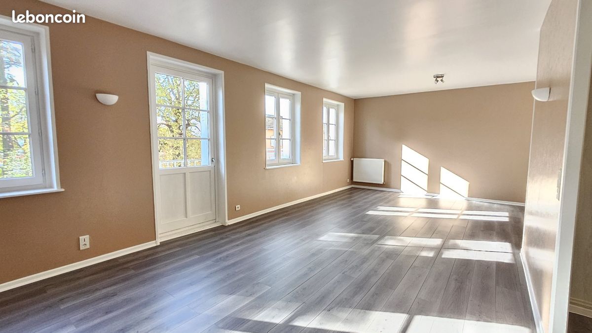 Appartement 3 pièces 92 m² · à Saint-Galmier · 92 m² · 750 €/mois