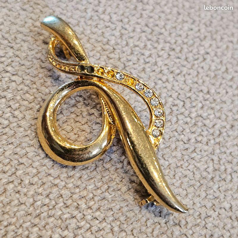 Broche fantaisie vintage (image 4)