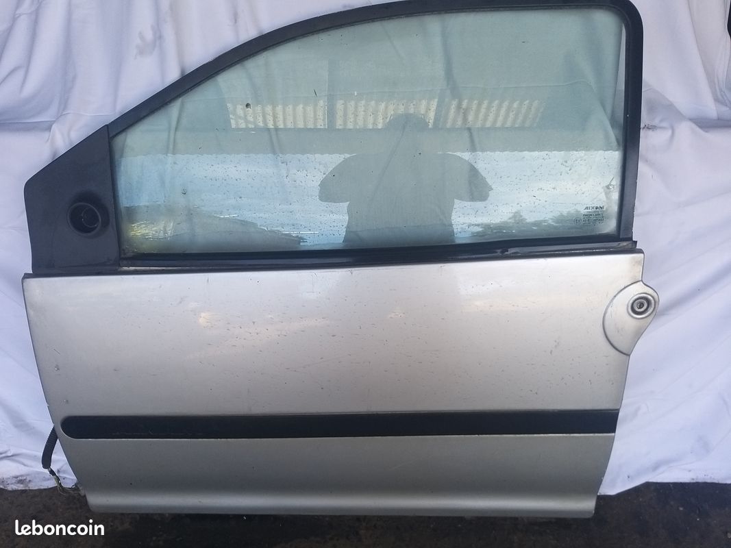 Porte Avant Droite Pour Aixam 400/500, Occasion état Moyen