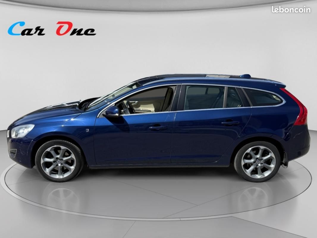 Volvo V60 D4 163 ch StopetStart Ocean Race Edition Geartronic (image 4)