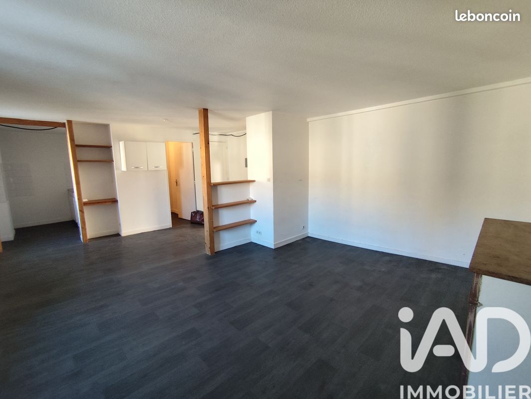 Appartement 3 pièces 59 m² · à Saint-Bonnet-le-Château · 59 m² · 75 000 €