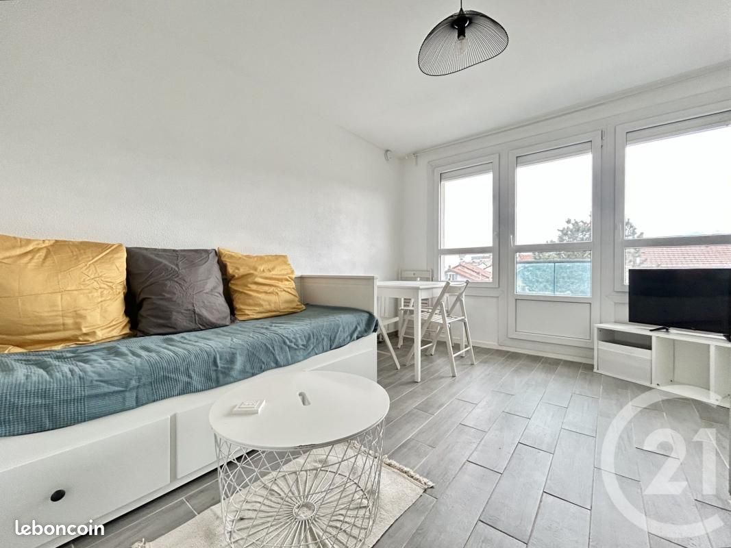 Appartement 1 pièce 17 m² · à Grenoble · 17 m² · 550 €/mois