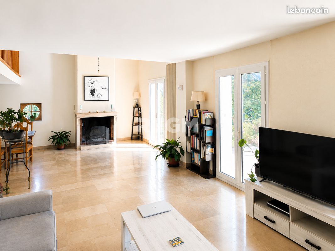 Maison 8 pièces 249 m² · à Auxerre · 249 m² · 330 000 €
