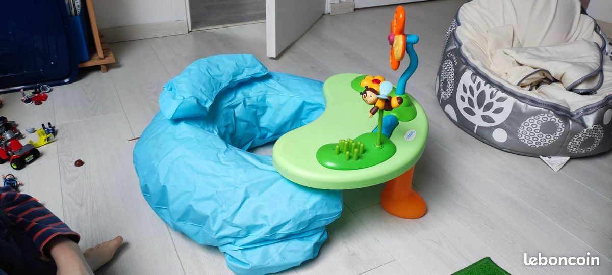 Fauteuil bébé gonflable avec activité (image 2)