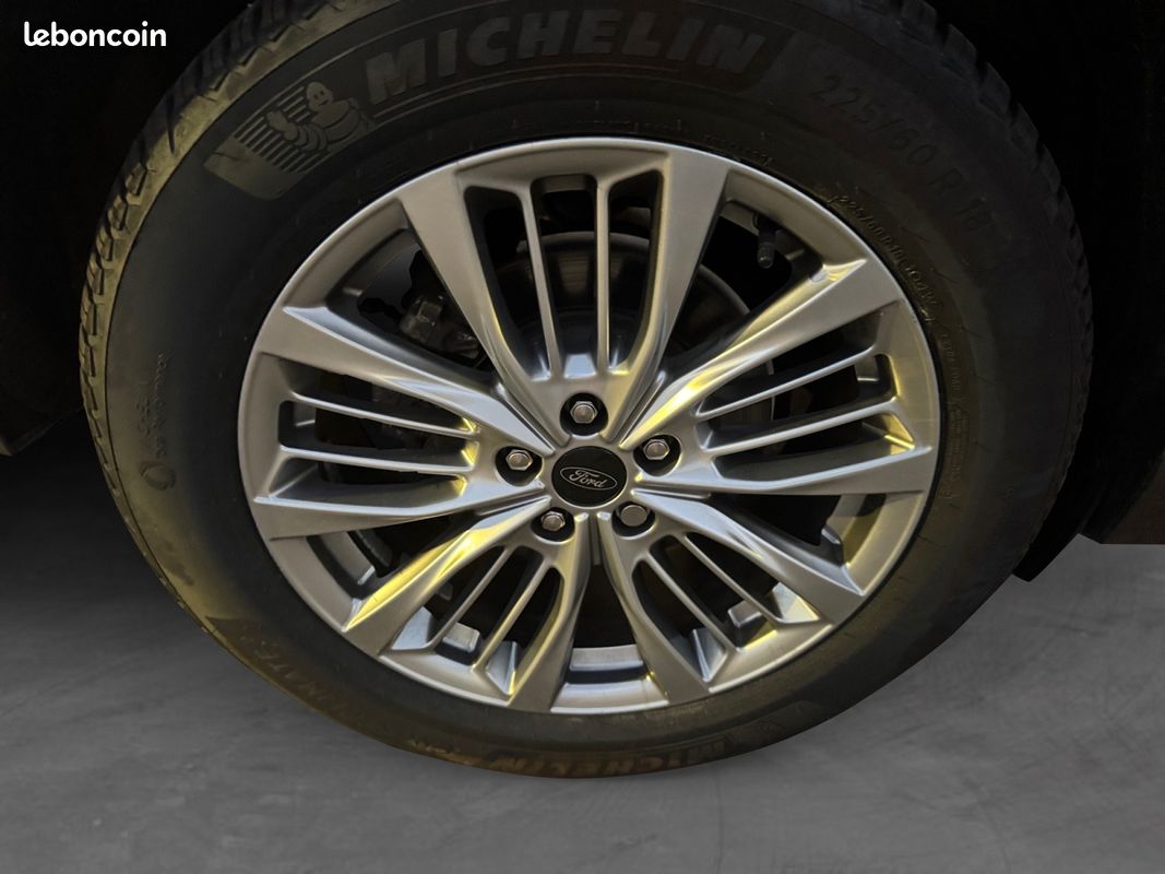 FORD KUGA 2.5 DURATEC 190 FLEXIFUEL FHEV VIGNALE POWERSHIFT Caméra de Recul I-Cockpit Garantie 12 mois (image 16)