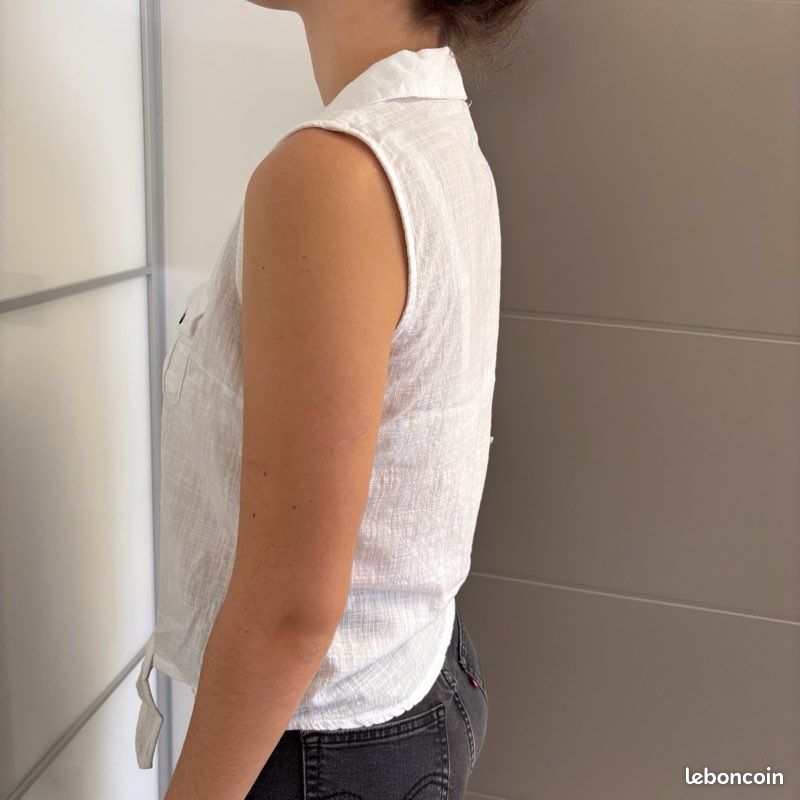 Chemisier Femme Blanc Taille 40 - En Polyester Et Viscose - Col Boutonné - Occasion Très Bon état