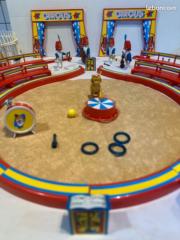 PLAYMOBIL 3553 DE 1982, La Piste de cirque EUR 30,00 - FR