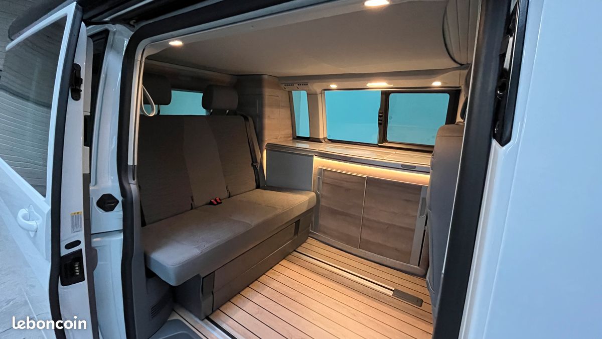 Volkswagen California T6.1 Ocean Camper 150 CV DSG7 Attelage, Store ... (image 2)