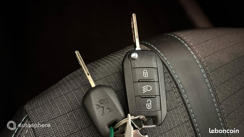Peugeot 208 1.2 PureTech 100ch S&S Active Business (image 16)