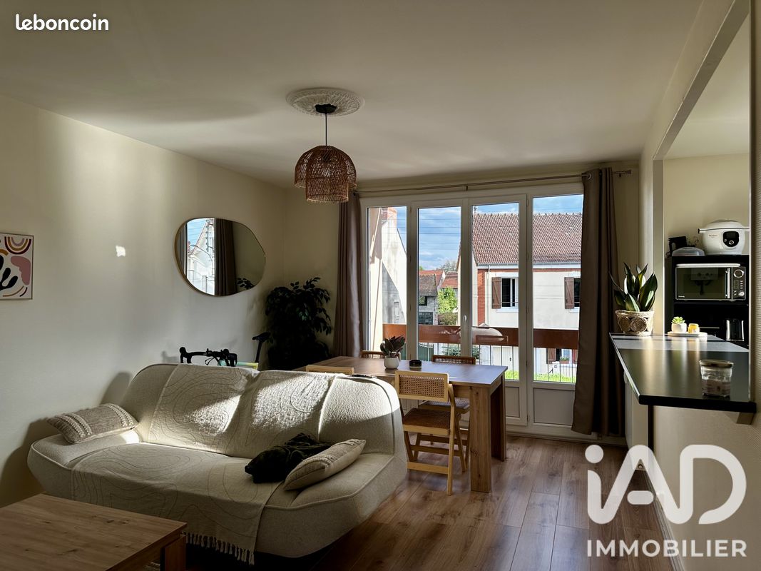 Appartement 3 pièces 65 m² · à Montluçon · 65 m² · 650 €
