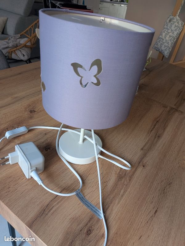 Lampe de chevet papillon (image 1)