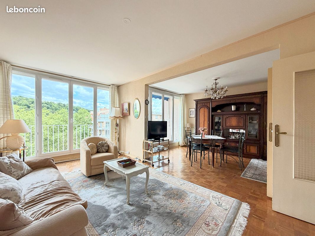 Appartement 3 pièces 65 m² · à Saint-Étienne · 65 m² · 69 000 €