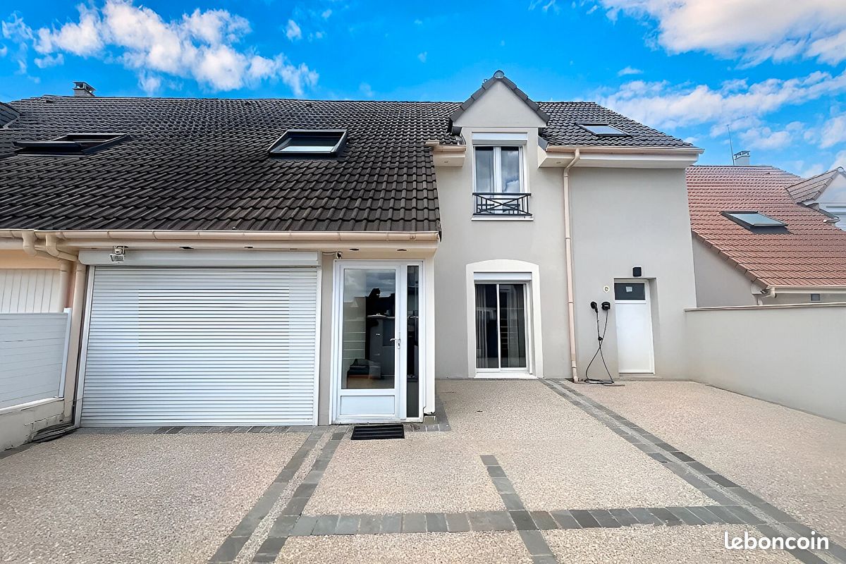 Maison 6 pièces 134 m² · à Roissy-en-Brie · 134 m² · 425 000 €