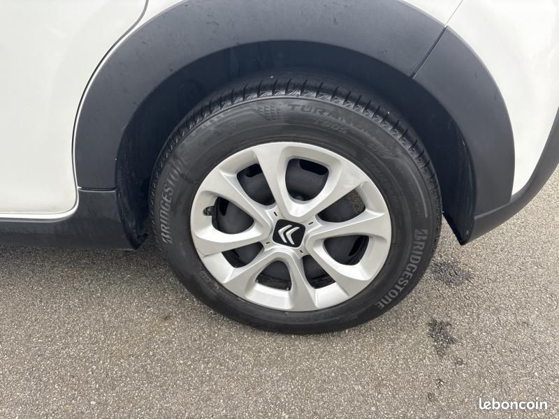 Citroen C3 1.2 PureTech 83ch S&S Feel 122-123g (image 6)