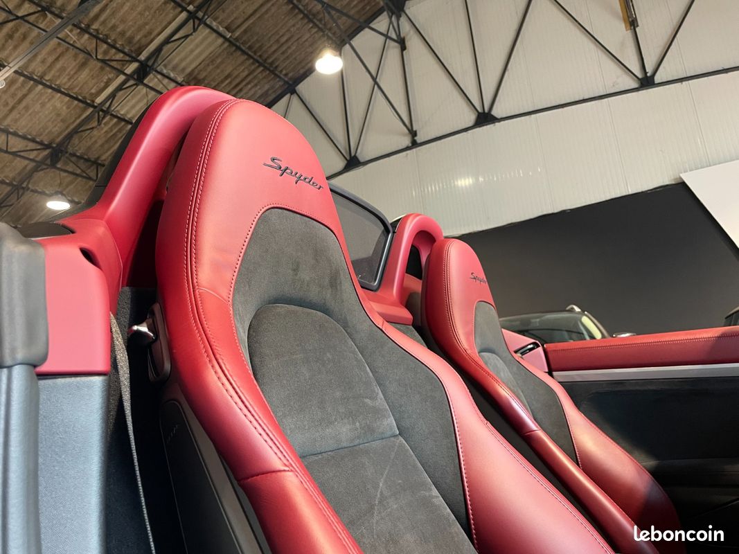 PORSCHE 718 SPYDER 4.0i 420 ch - PORSCHE APPROVED 12/2026 - BOSE - CARPLAY - INTERIEUR SPYDER CLASSIC HERITAGE - CAMERA (image 48)