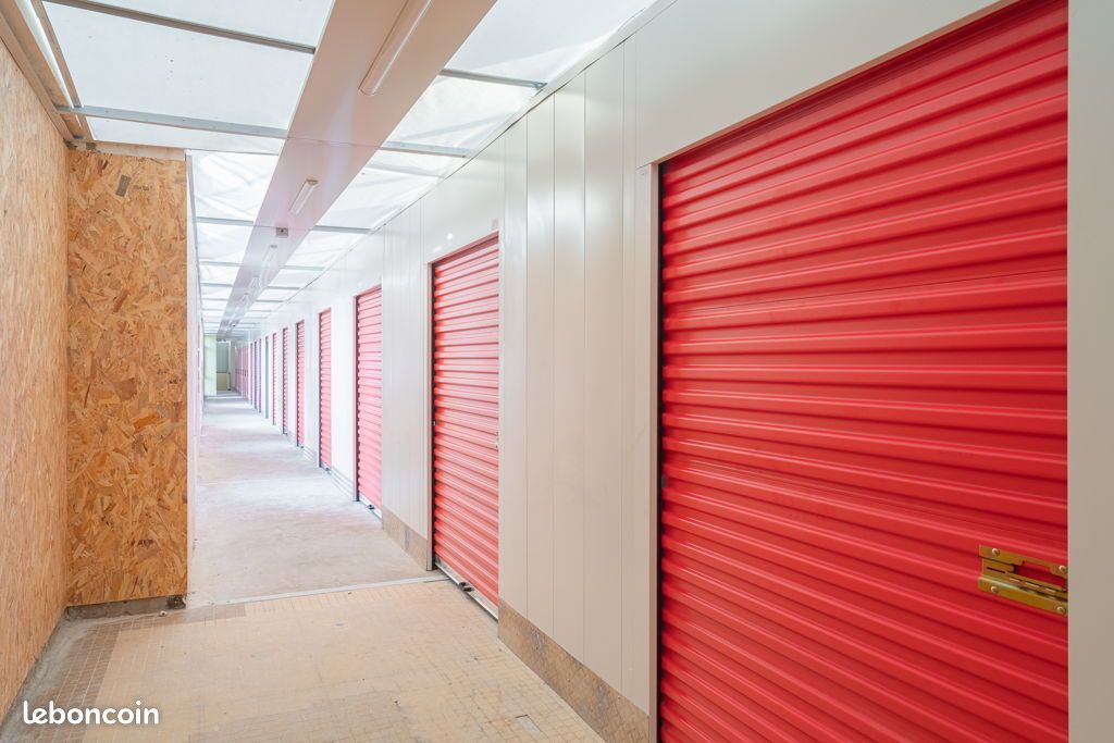 Parking 7 m² · à Saint-André-de-Corcy · 7 m² · 88 €/mois