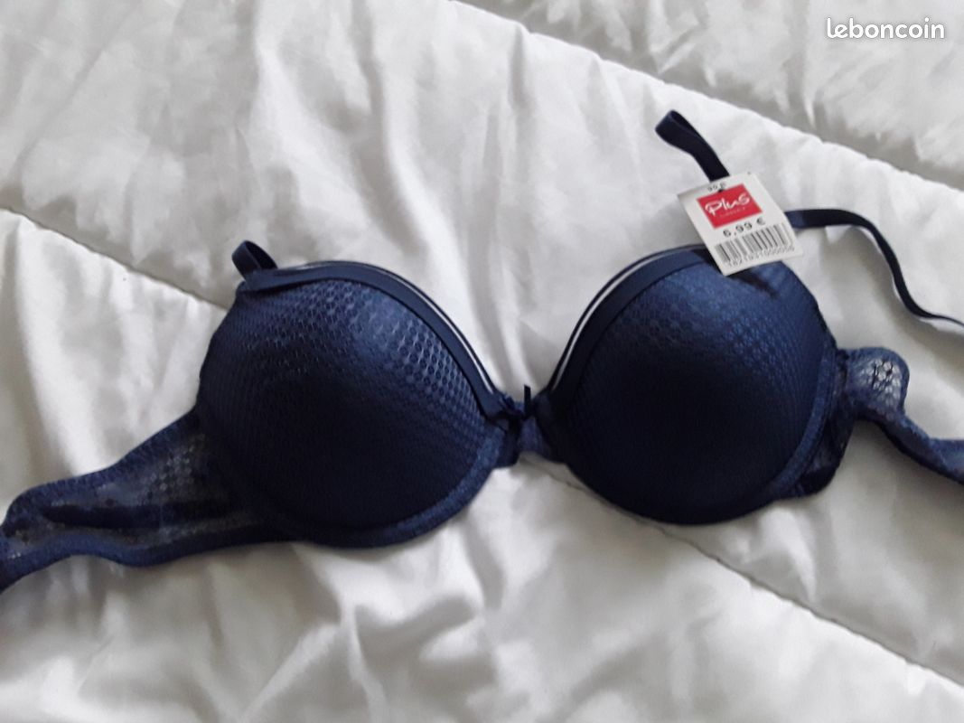 Soutien-gorge LOU PARIS 90B Neuf Avec étiquettes – Couleur Violet Cassis – Modèle 13564 MUS