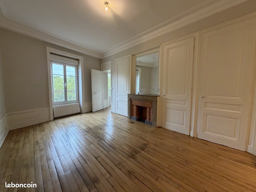 Appartement 3 pièces 57 m² · à Lyon · 57 m² · 910 €/mois